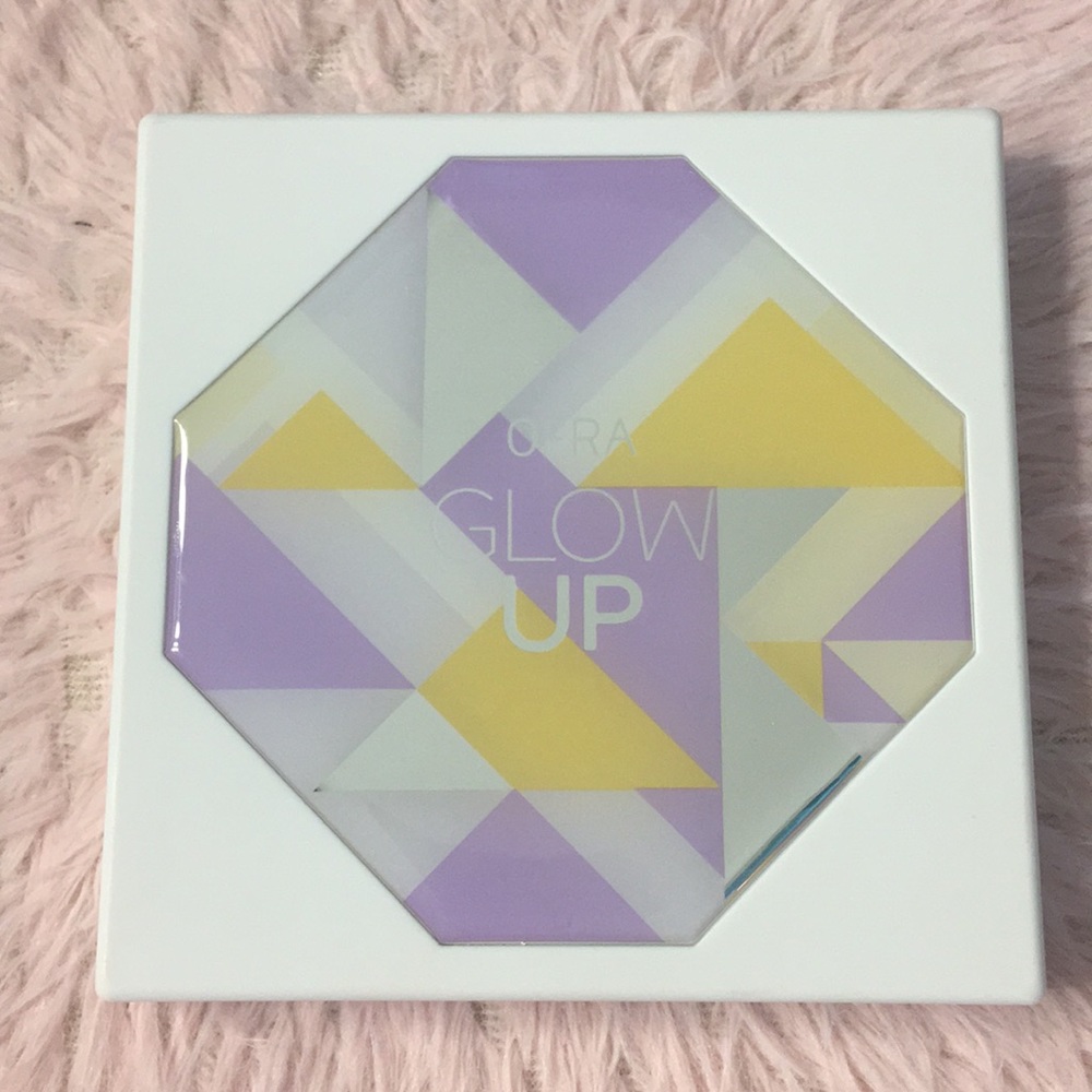 Ofra Glow up highlighting palette